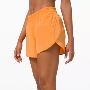 Lululemon TRACK THAT SHORT 5"
Monarch Orange